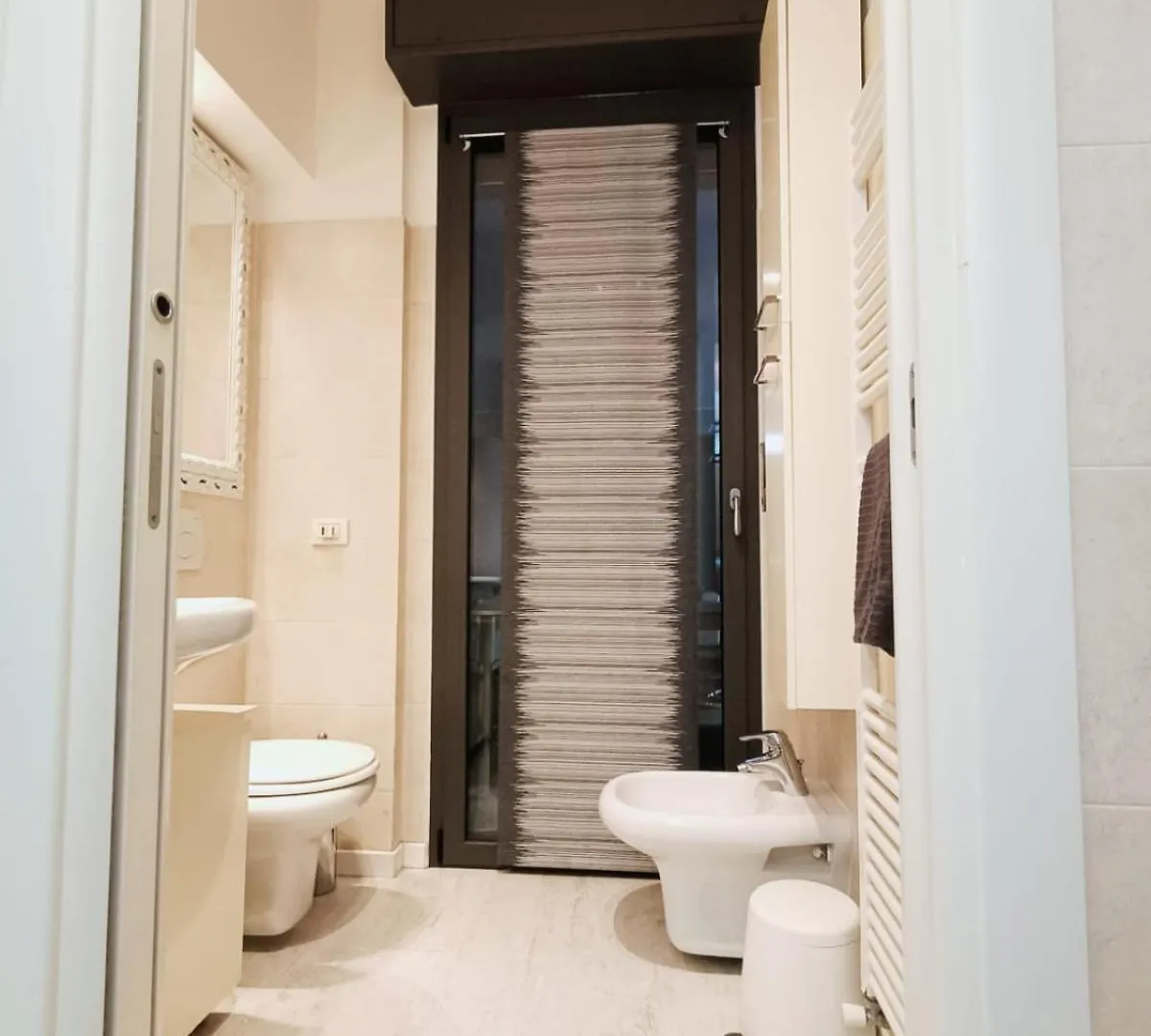 Yr Apartments Milan - Dateo 0*,  Italia